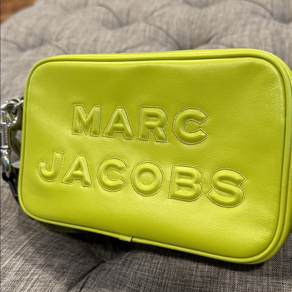 Marc Jacobs Flash Green Leather Camera Crossbody Bag - Picture 16 of 17